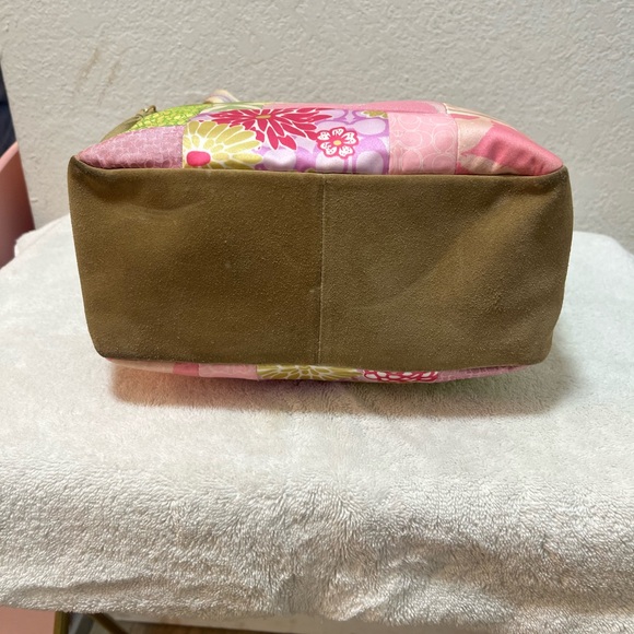 Coach Multicolor Patchwork Tote. - Picture 6 of 8